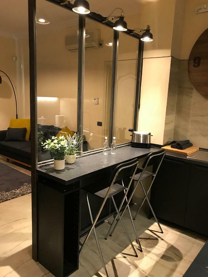 Sweethome Crispi * Rom