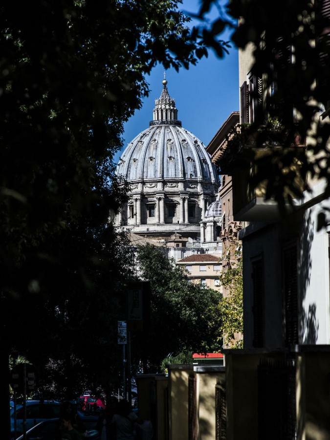 Saint Peter House Station Roma