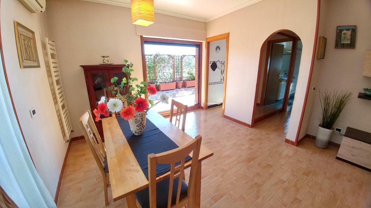 Terrace22 - Delizioso Attico Ben Collegato Apartamento *