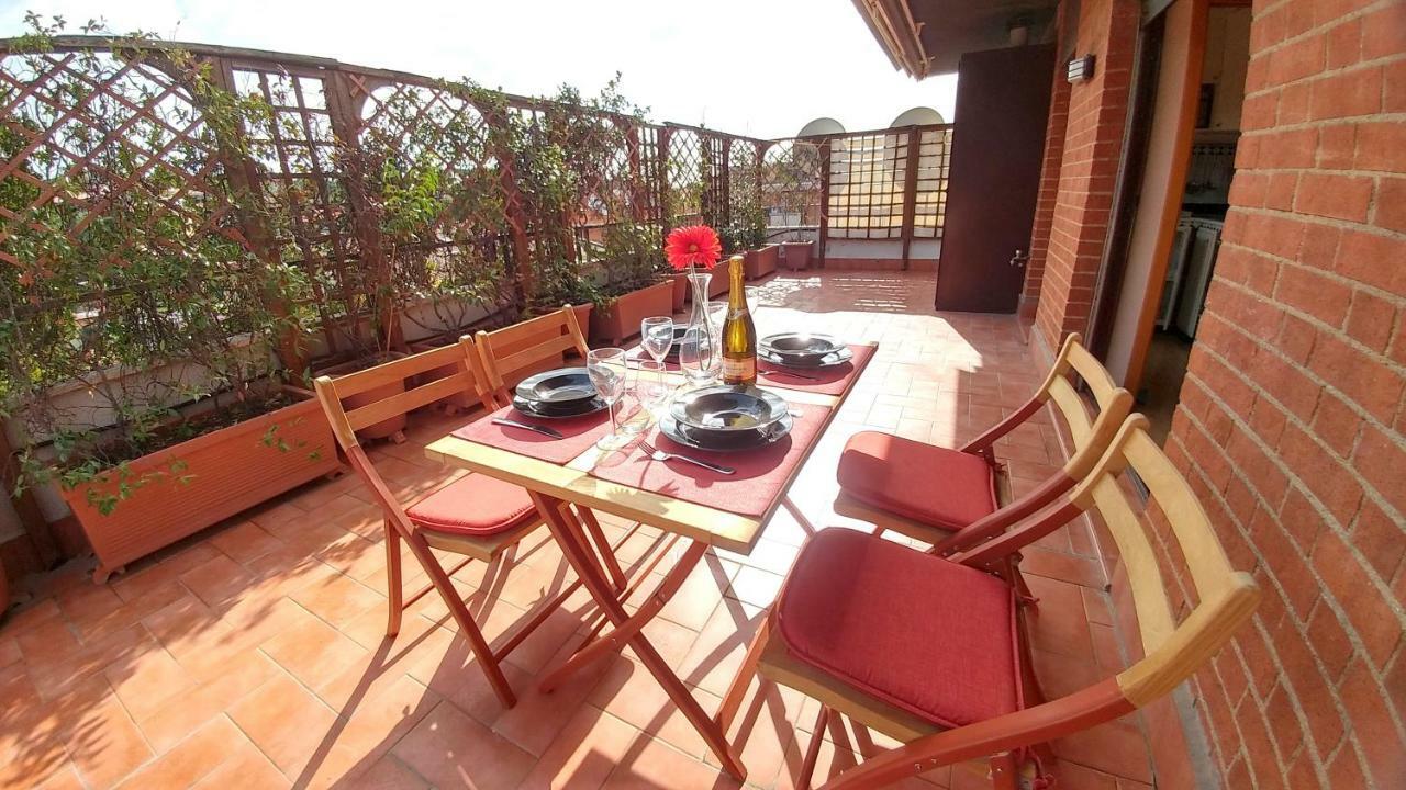 Terrace22 - Delizioso Attico Ben Collegato Apartamento Roma