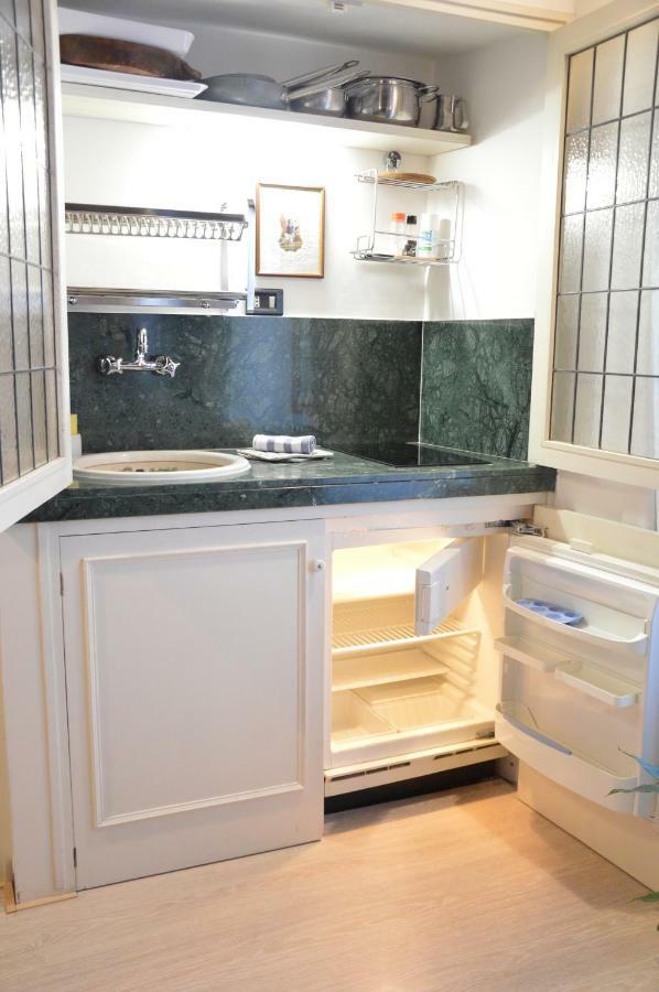Historic Center - Elegant With Charming Antiques - Raffaello Apartment
