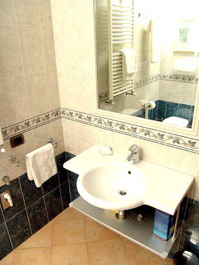 Crosti Apartment