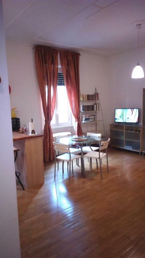 Apartment Appartamento Roma *