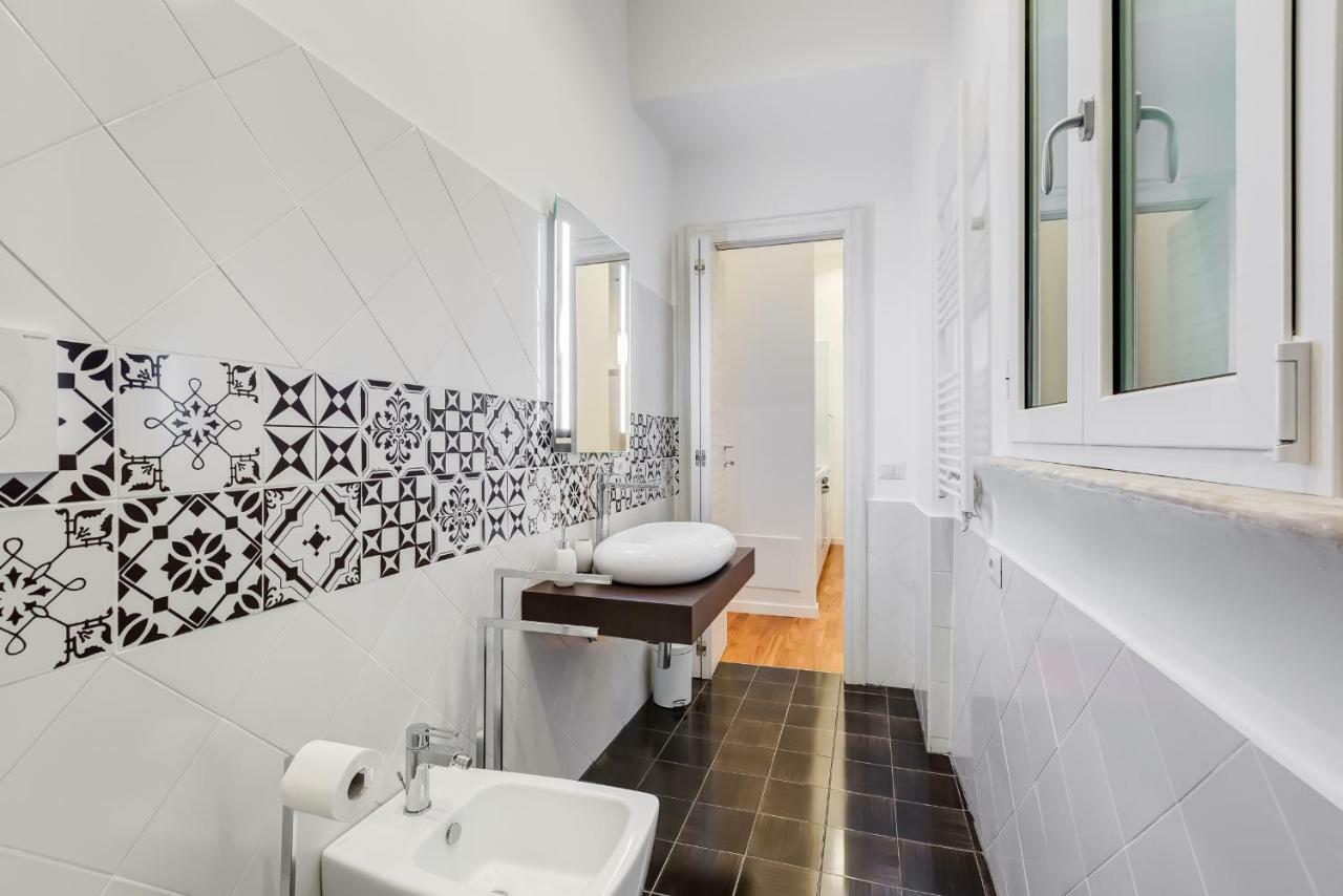 Apartment Valadier Rome