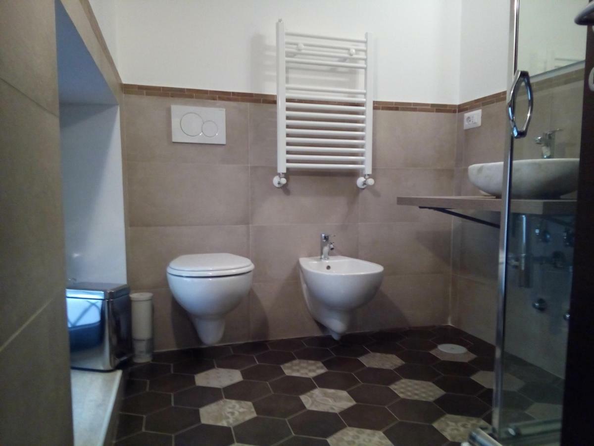 Glicini 2* Rom