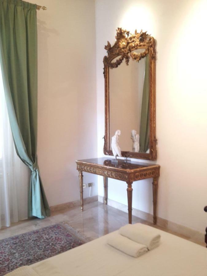 Apartamento Foro Romano Luxury 2 *