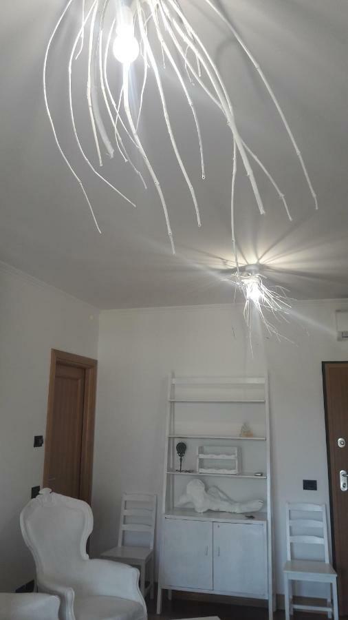 Via Borghetto Di Vara 13 Apartamento *