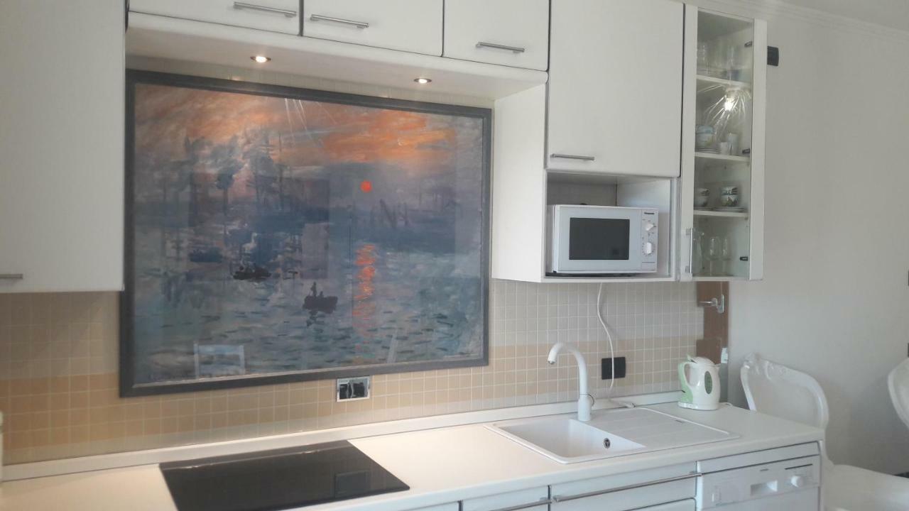 Via Borghetto Di Vara 13 Apartamento *