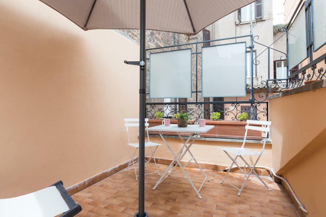 Leilighet Quiet Pied A Terre With Terrace In Borgo Pio *