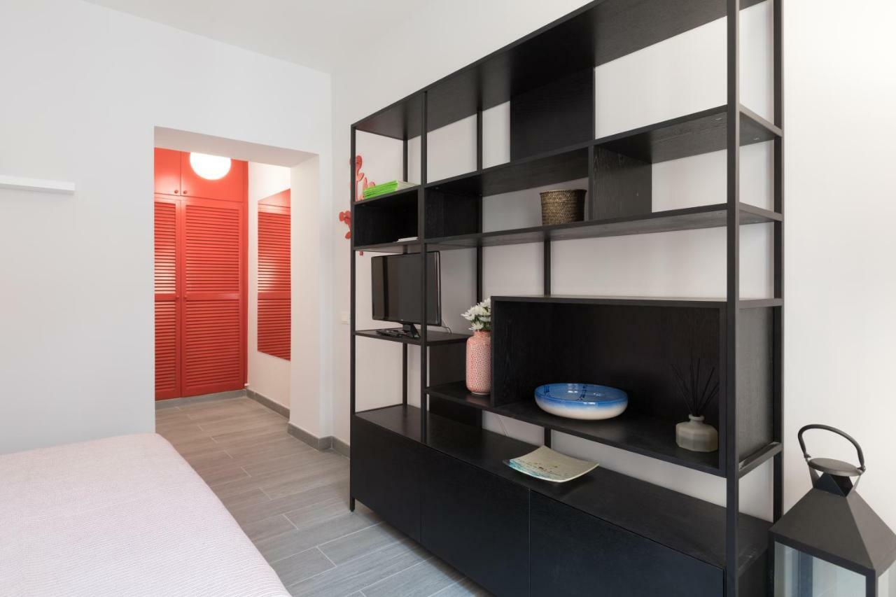Leilighet Quiet Pied A Terre With Terrace In Borgo Pio