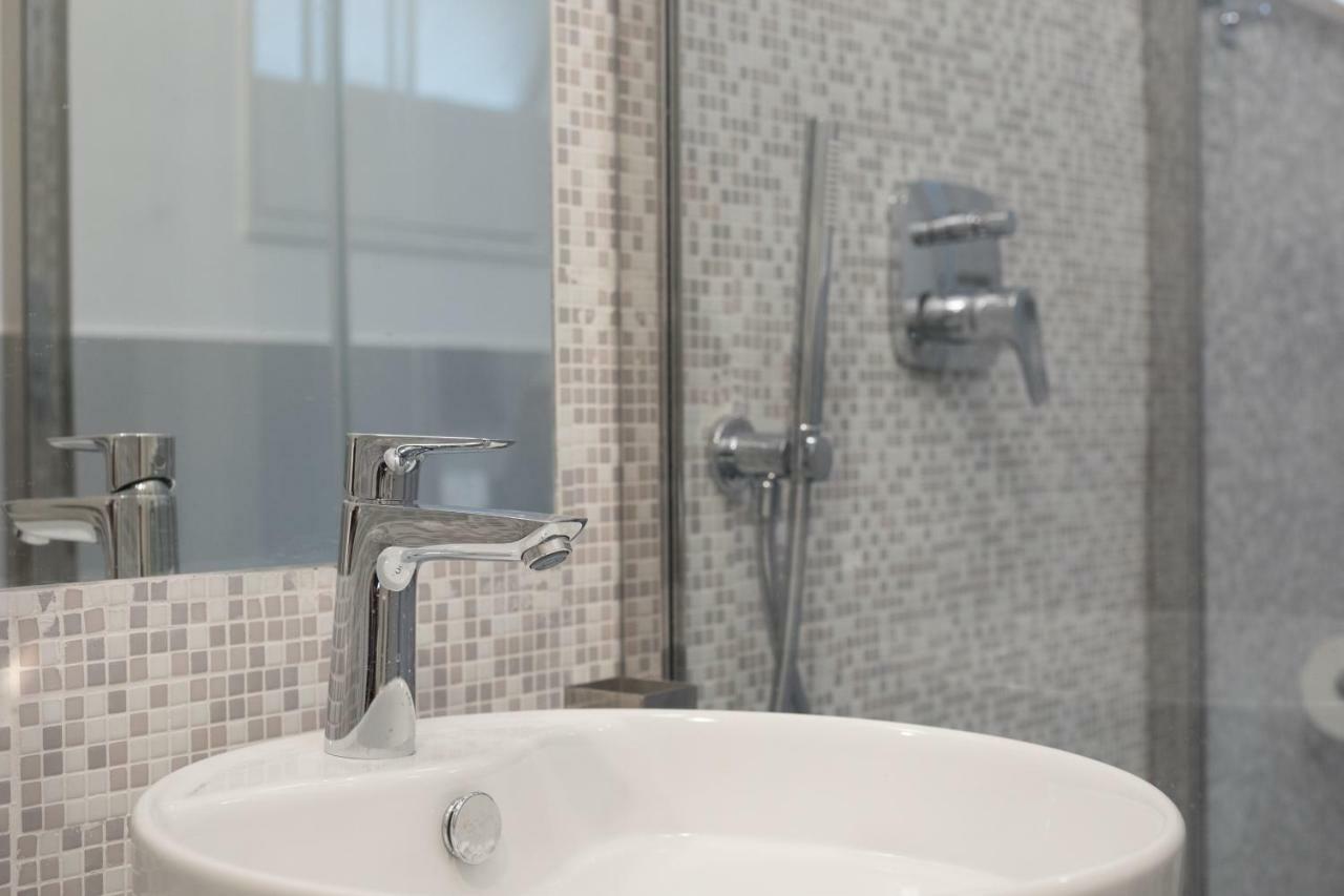 Leilighet Quiet Pied A Terre With Terrace In Borgo Pio Roma