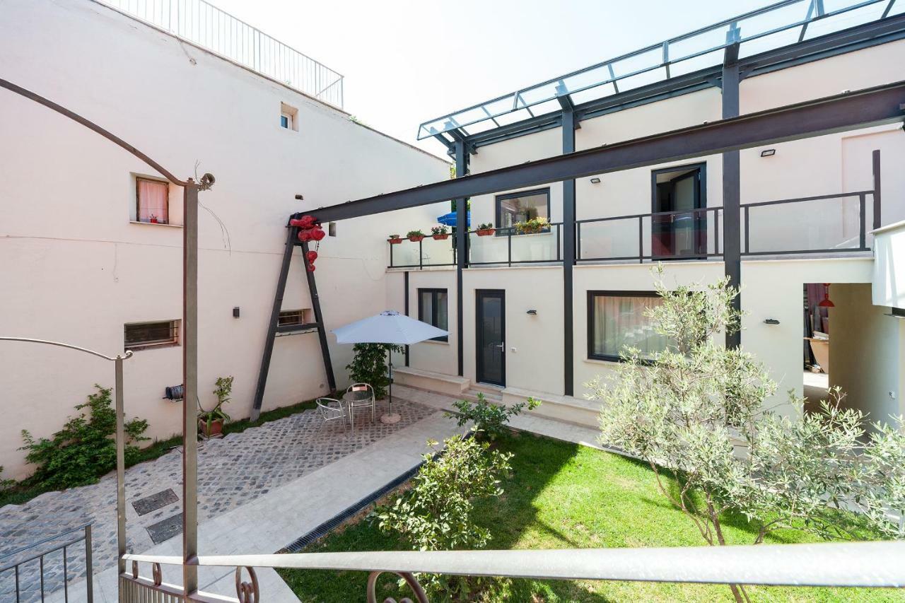 Il Giardino Dell'argano Rosso * Roma