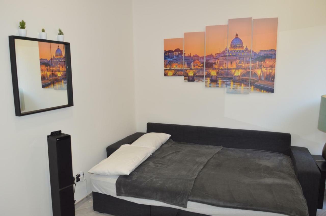 Apartment Silvestri Rome