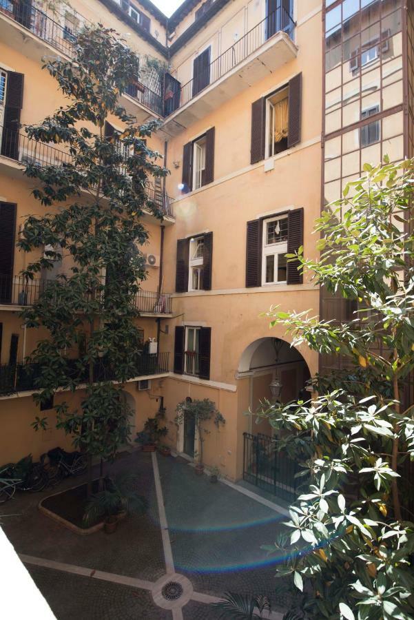 Apartment Amoroma Al Pantheon Rom
