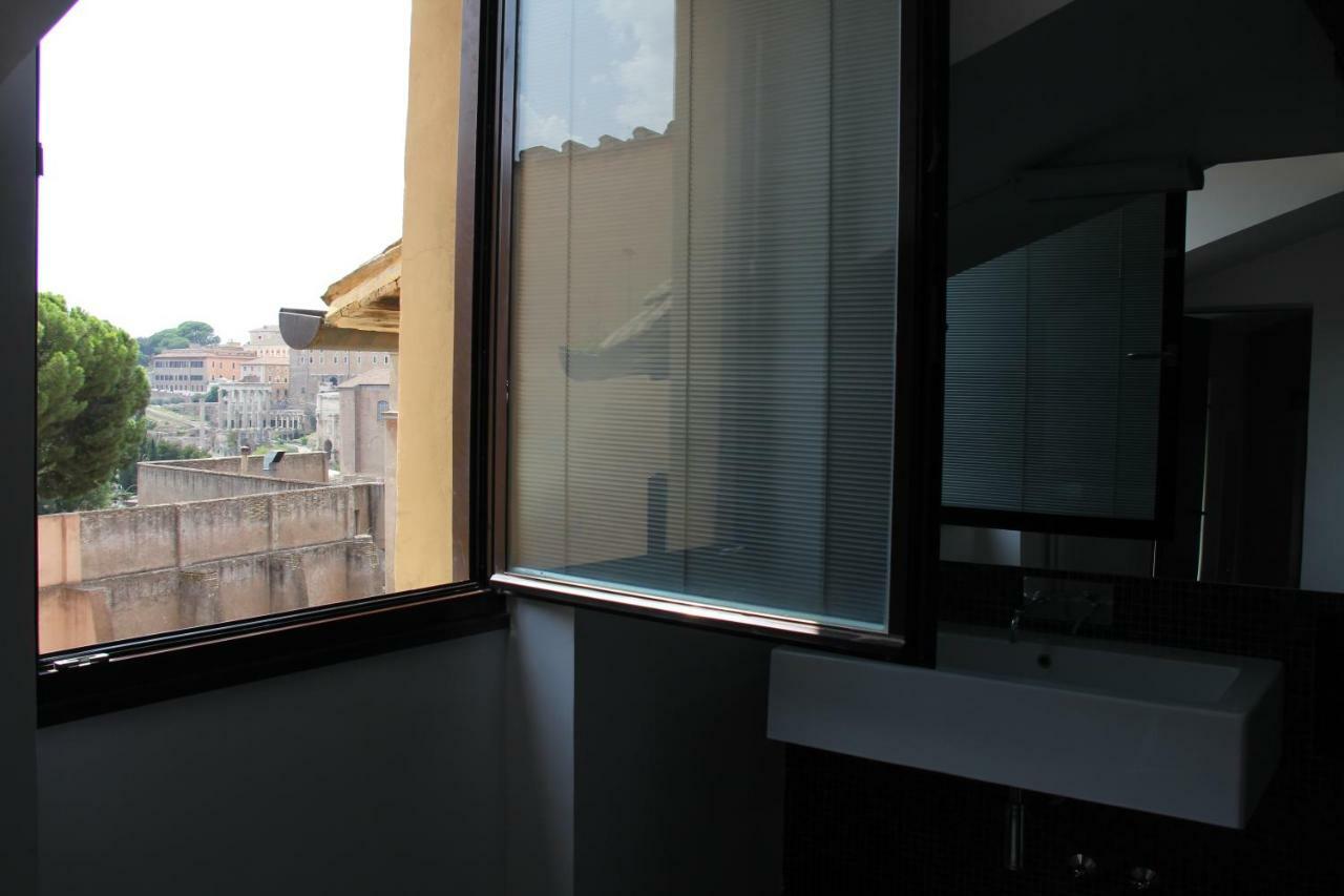 Attico Al Colosseo Con Vista *