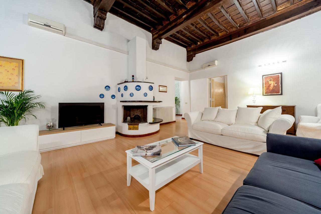 In - Bramante Luxury Apartment