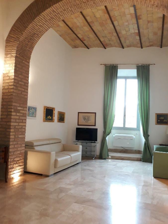 Foro Romano Luxury 2