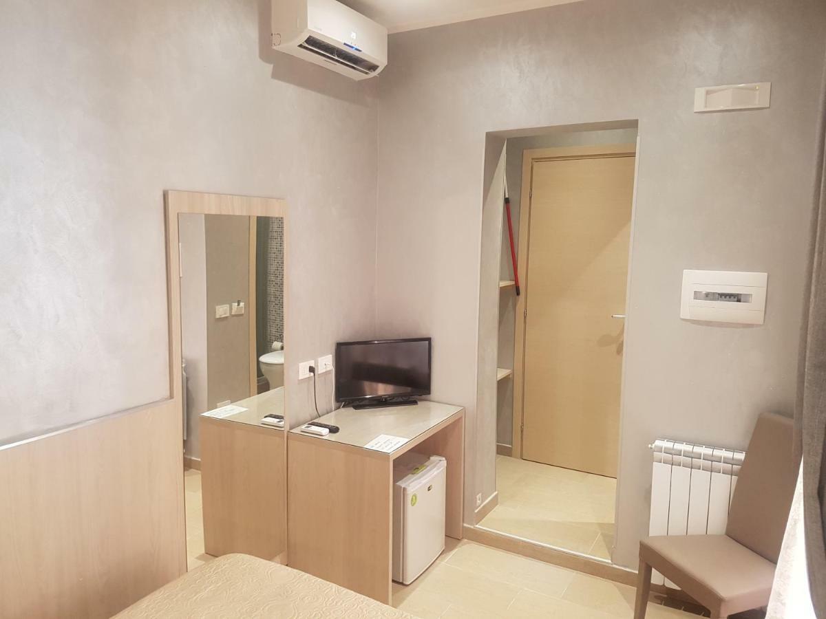 Adorasuite 2 Affittacamere Roma