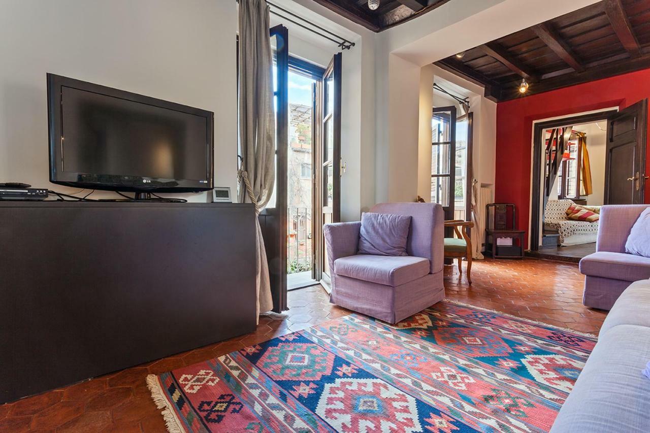 Apartment Charming Roman Holidays In Trastevere