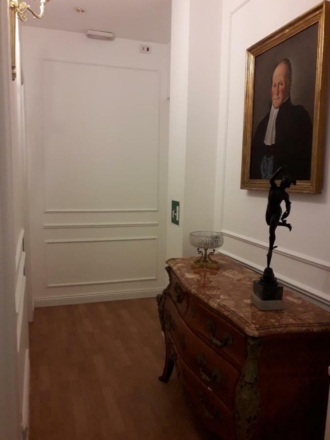 King Plaza Bed & Breakfast