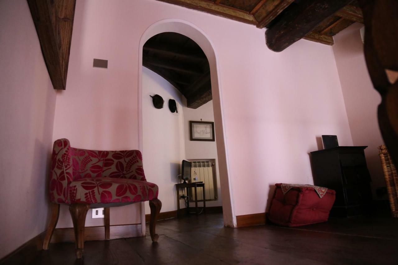 Apartment Un Tetto Al Pantheon Rome