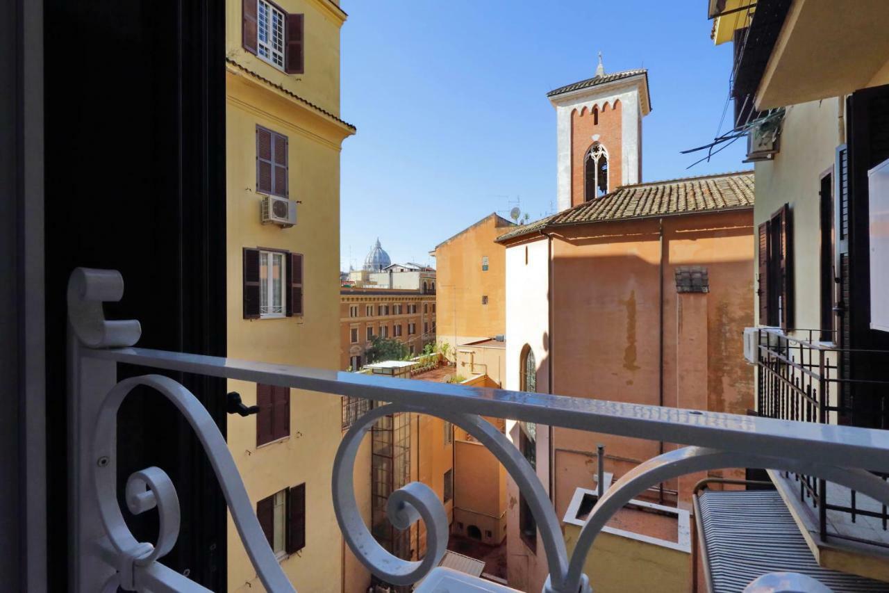 Modern Quirina 300 Mt From Vatican