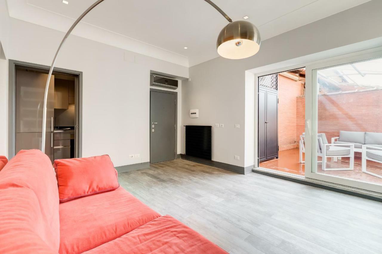 Trevi Area Penthouse Appartamento