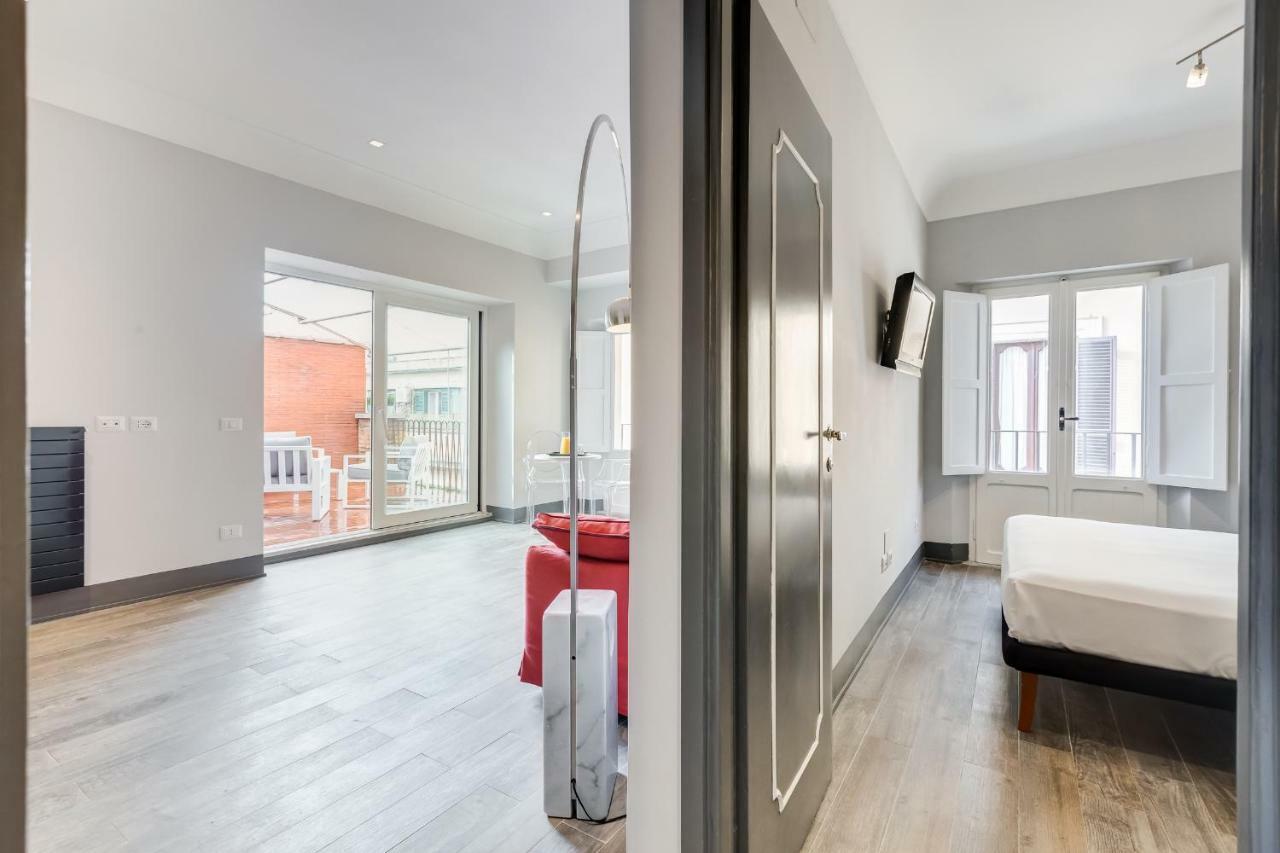 Trevi Area Penthouse Appartamento