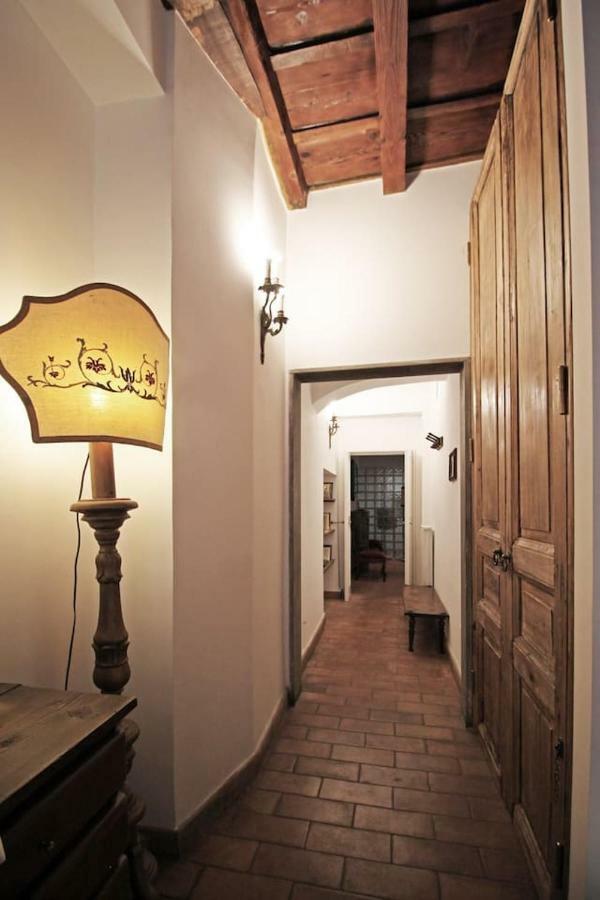 Monti Bespoke * Roma