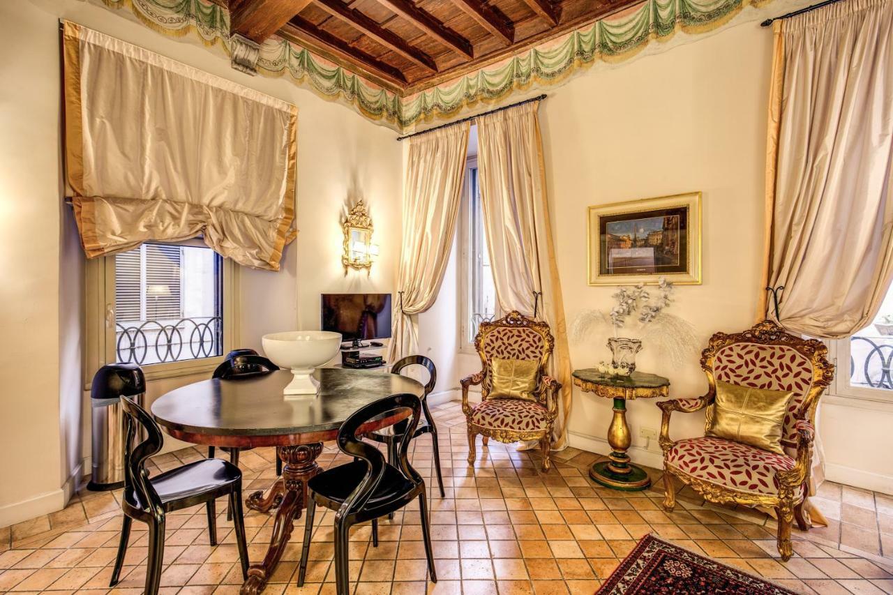 Exquisite By Piazza Navona Apartment