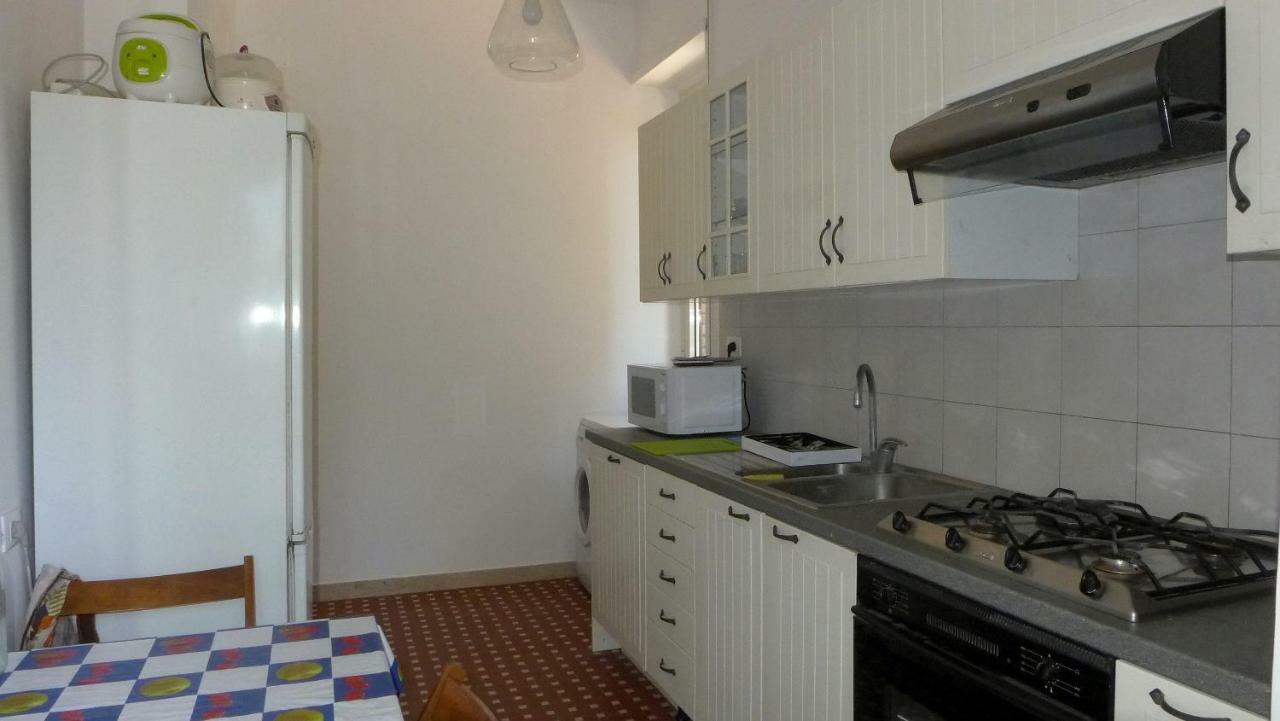 Viale Trastevere 231 A Int.2 * Roma