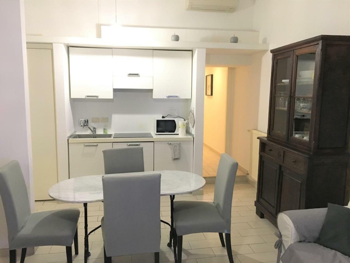 Appartamento Chroma Farinone 28 Roma