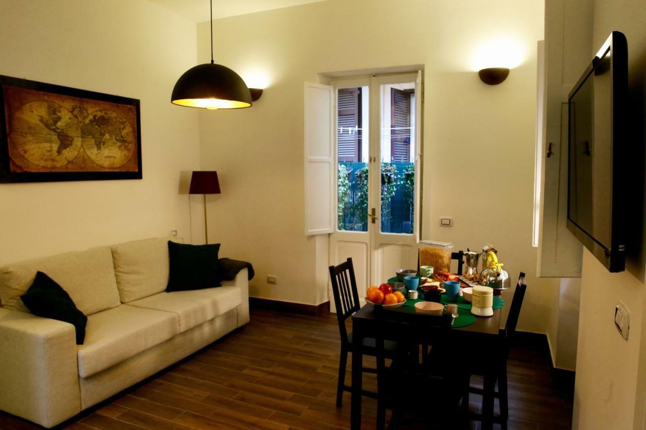 Appartamento Paola's In The Heart Of Trastevere, *