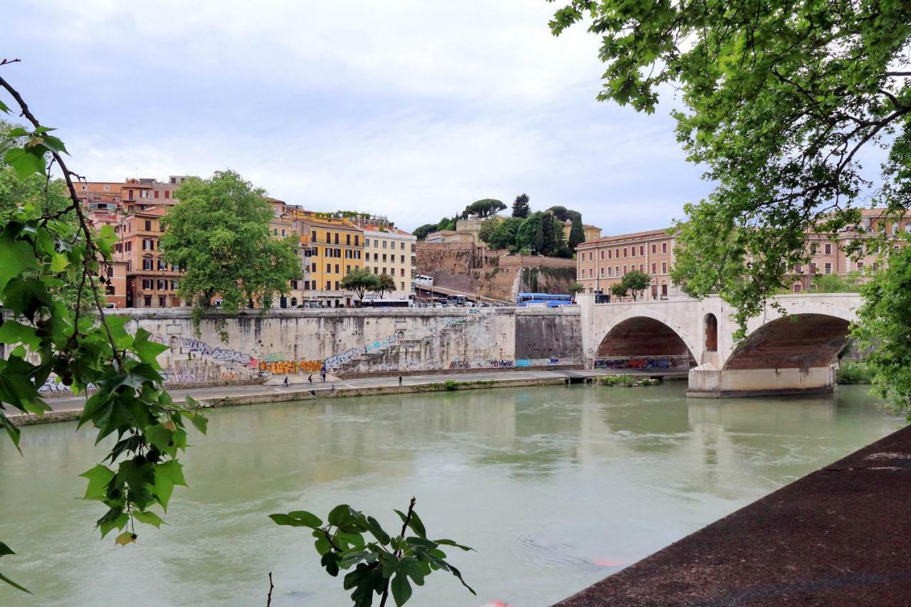 The Blu And Roma