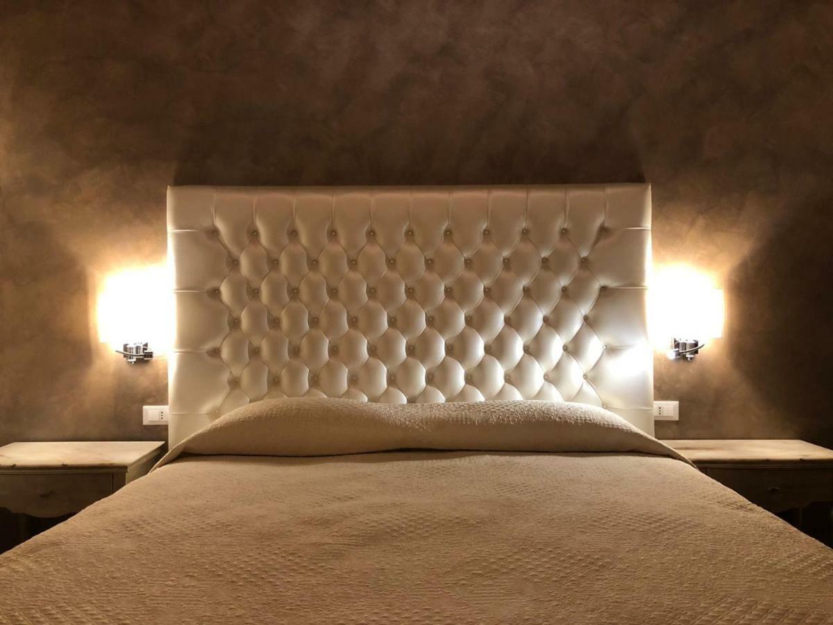 Luxury Frattina 34 Anelli * Roma
