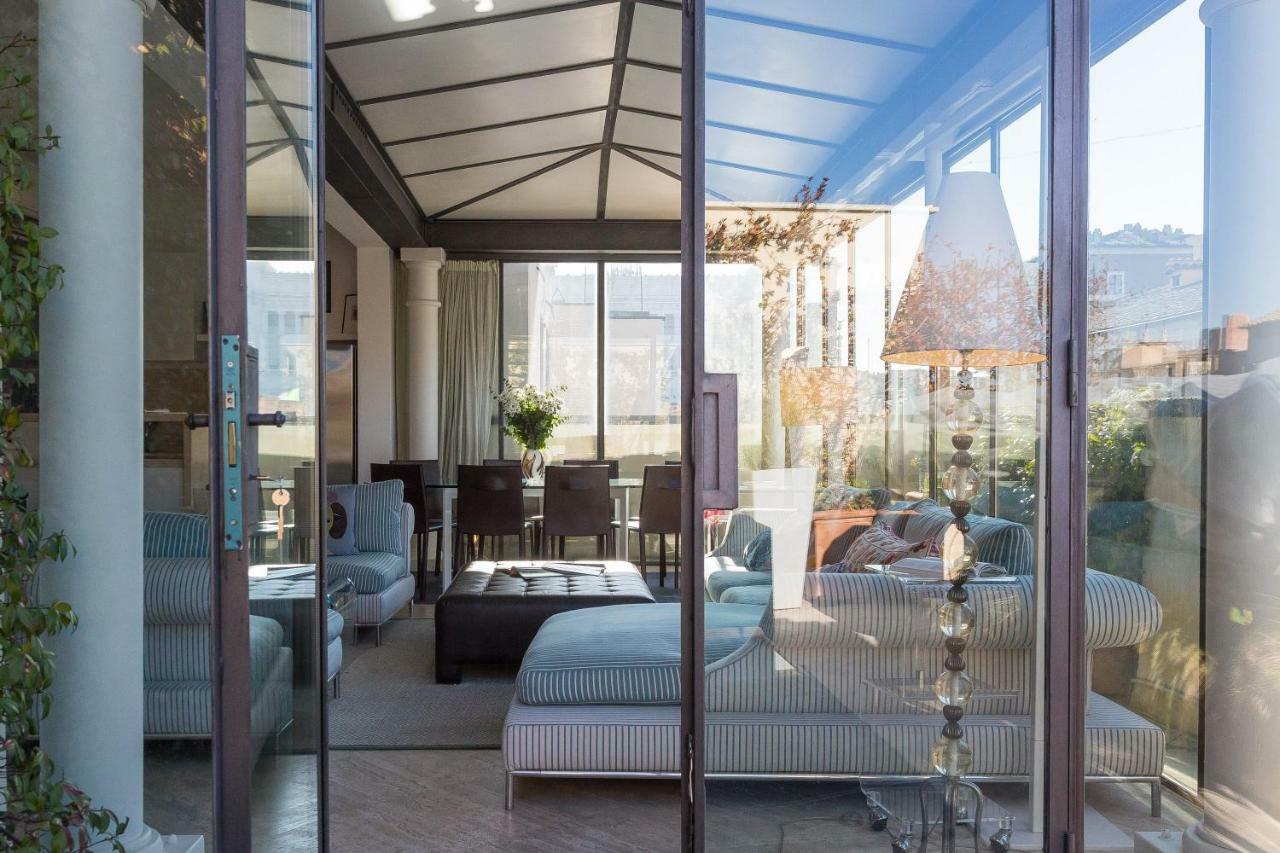 Amazing Penthouse Piazza Venezia Leilighet