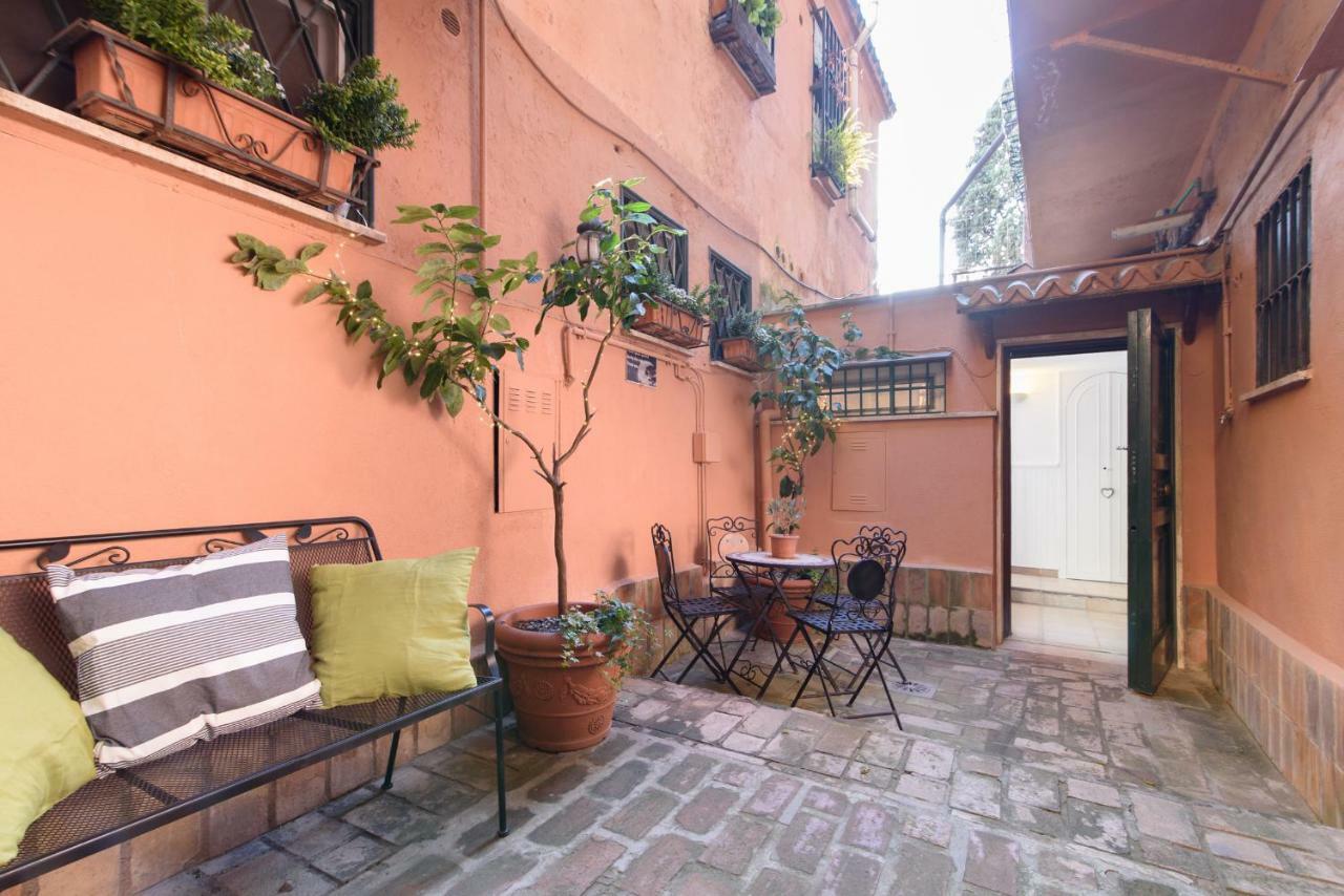Lovely With Garden In Vatican Museums Trastevere * Roma