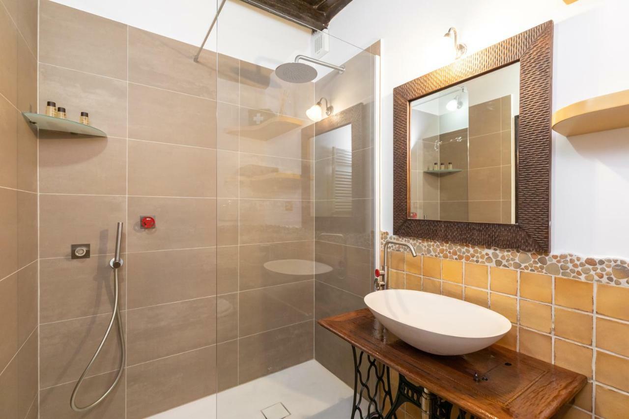 Charming Roman Holidays In Trastevere
