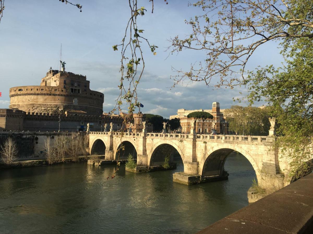 Finestra Su Castel Sant'angelo
