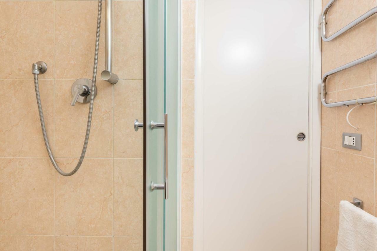 Sistina House Style X 6 * Roma