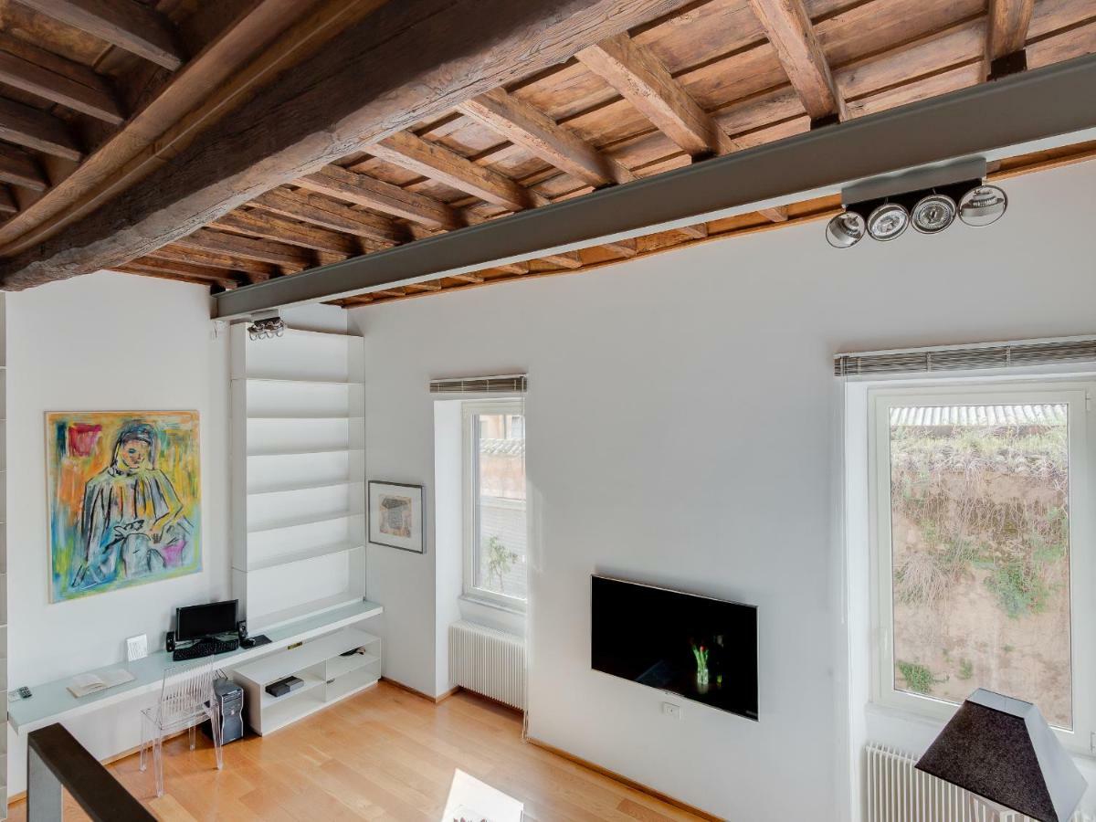 Loft In Trastevere Apartment