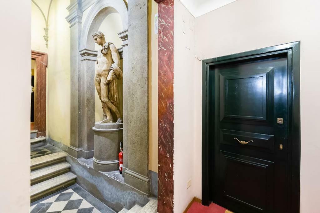 Luxurious Loft Facing The Pantheon Roma