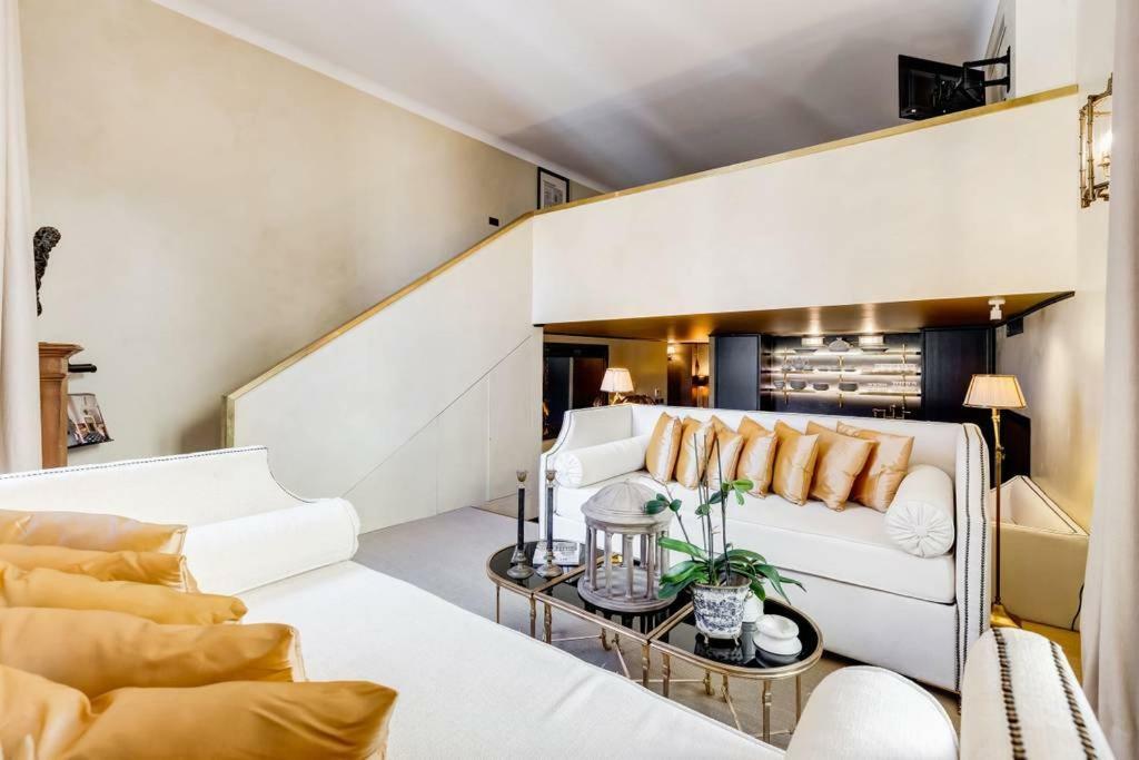 Feriehus Luxurious Loft Facing The Pantheon Roma