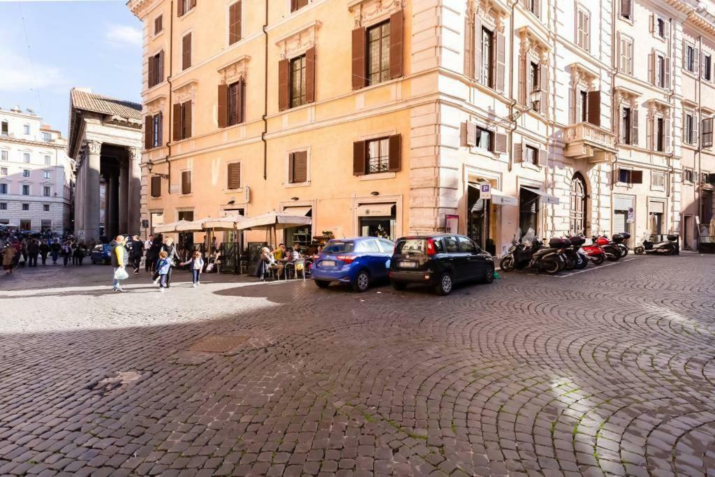 Luxurious Loft Facing The Pantheon Feriehus Roma