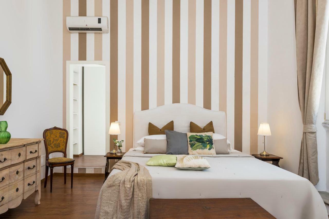 Apartment New! Spanish Step Design *