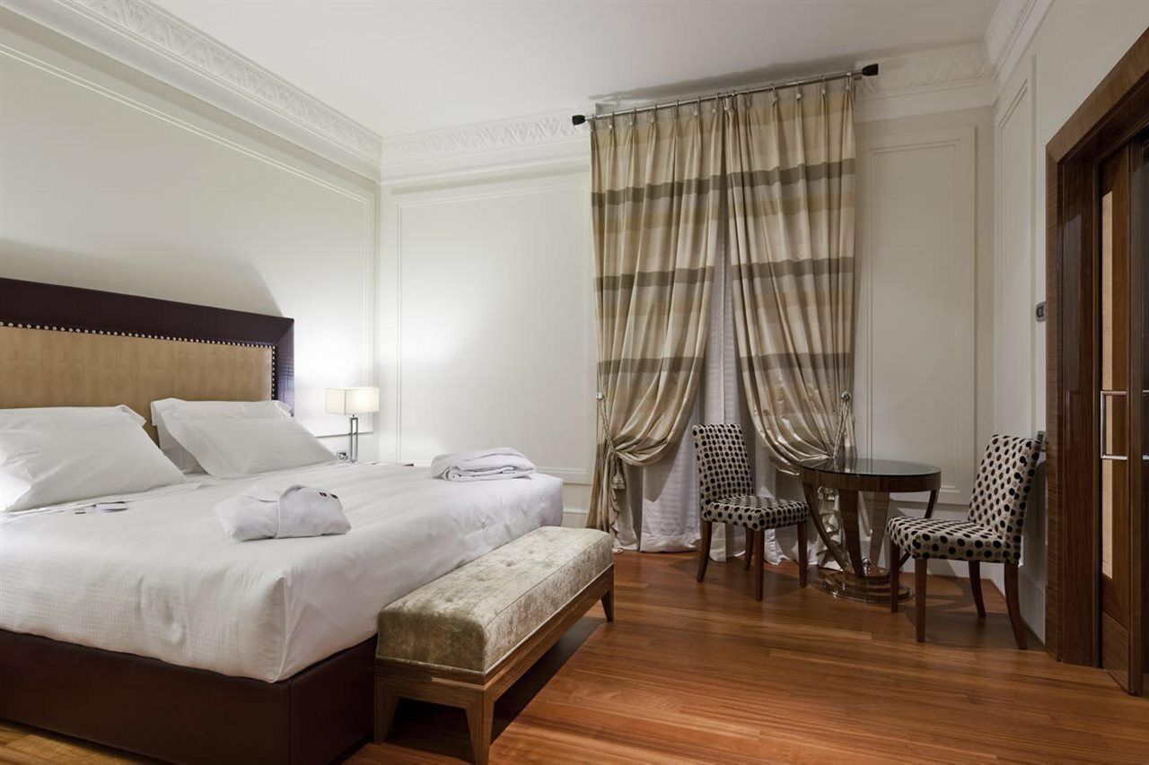 Deco Hotell
