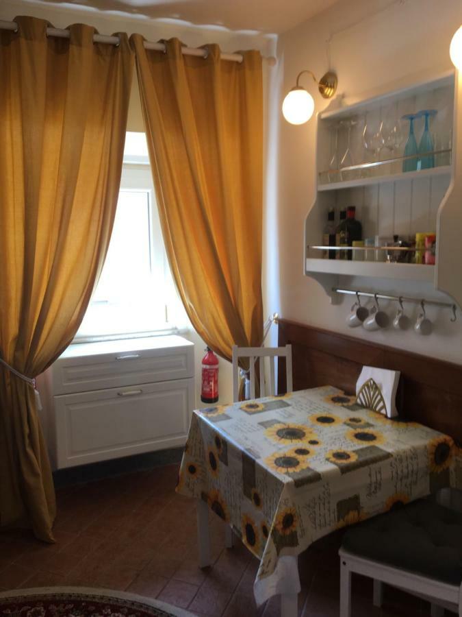 M9 Pantheon Attic 10 * Roma