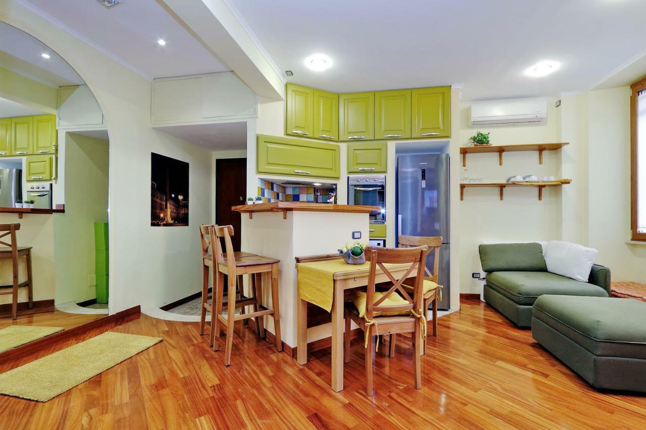Saras Apartment *