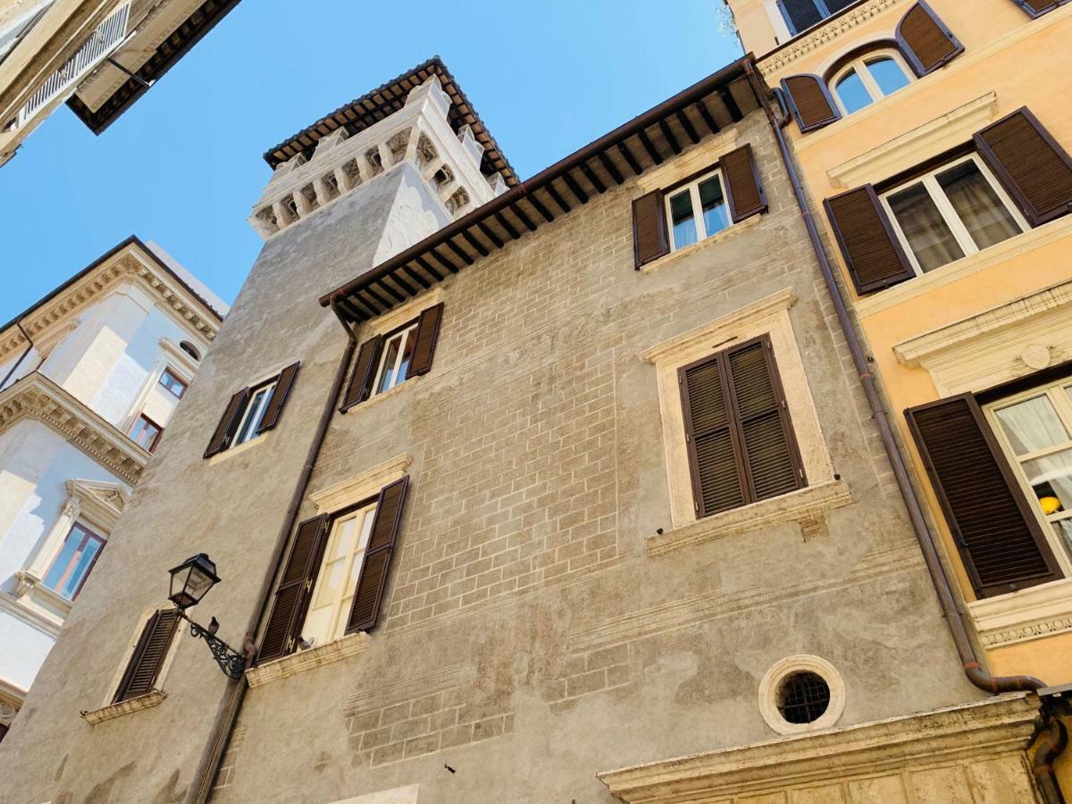 Lookout Millina Tower In Navona * Roma