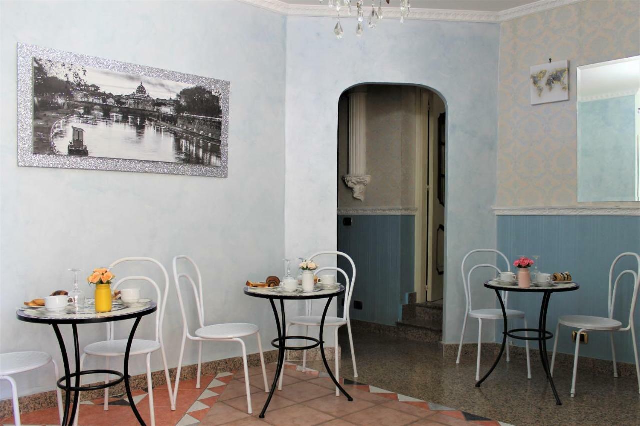 San Peter's Golden Bed and breakfast 3*